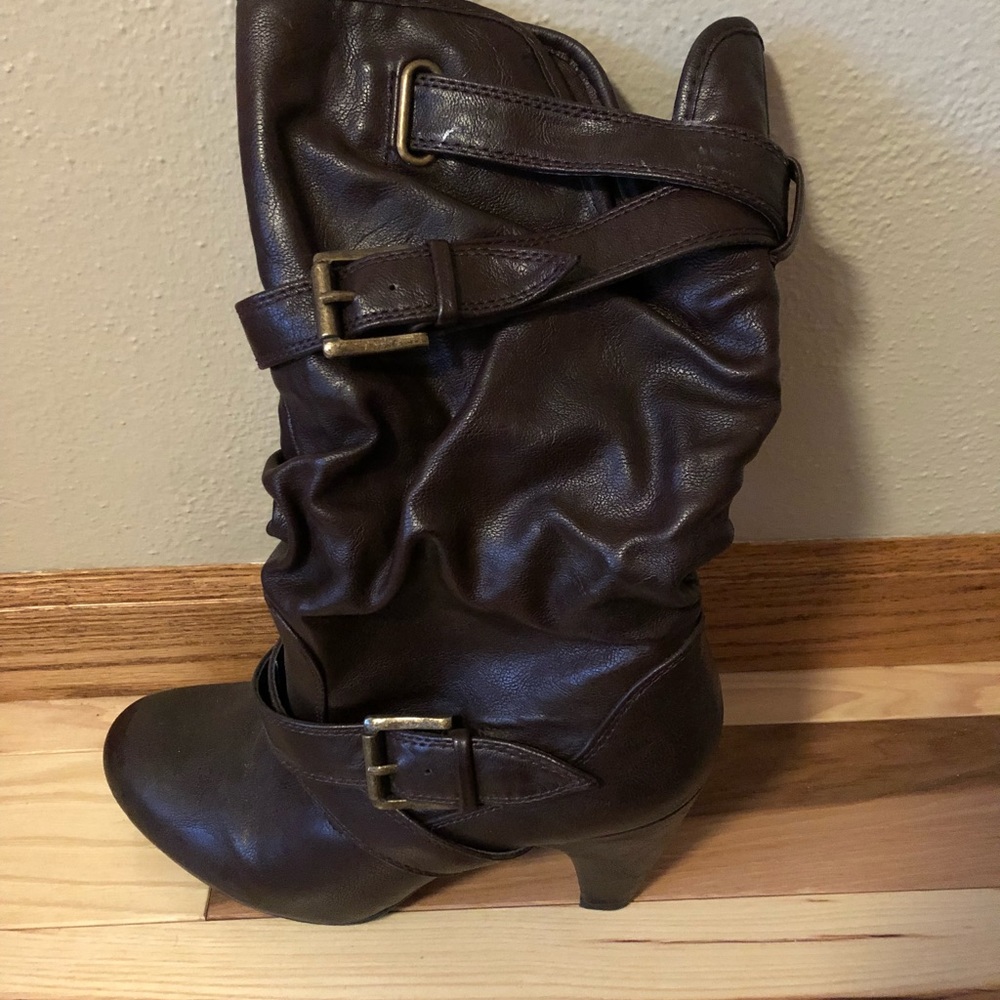 Bass brown boots